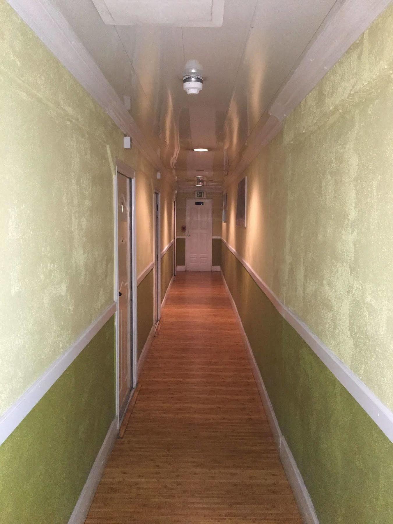 Inn Flight Suites Piarco Bagian luar foto